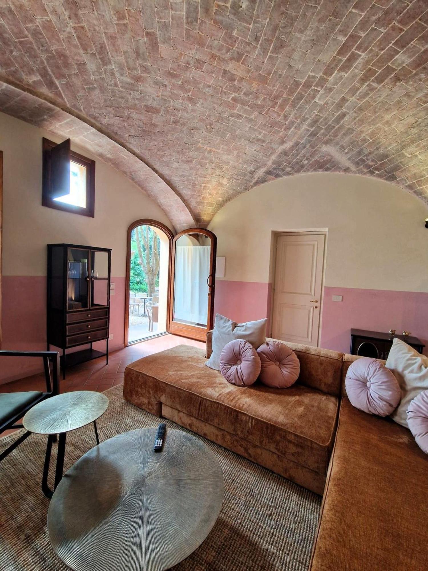Borgo Dolciano Villa คิอูซี ภายนอก รูปภาพ