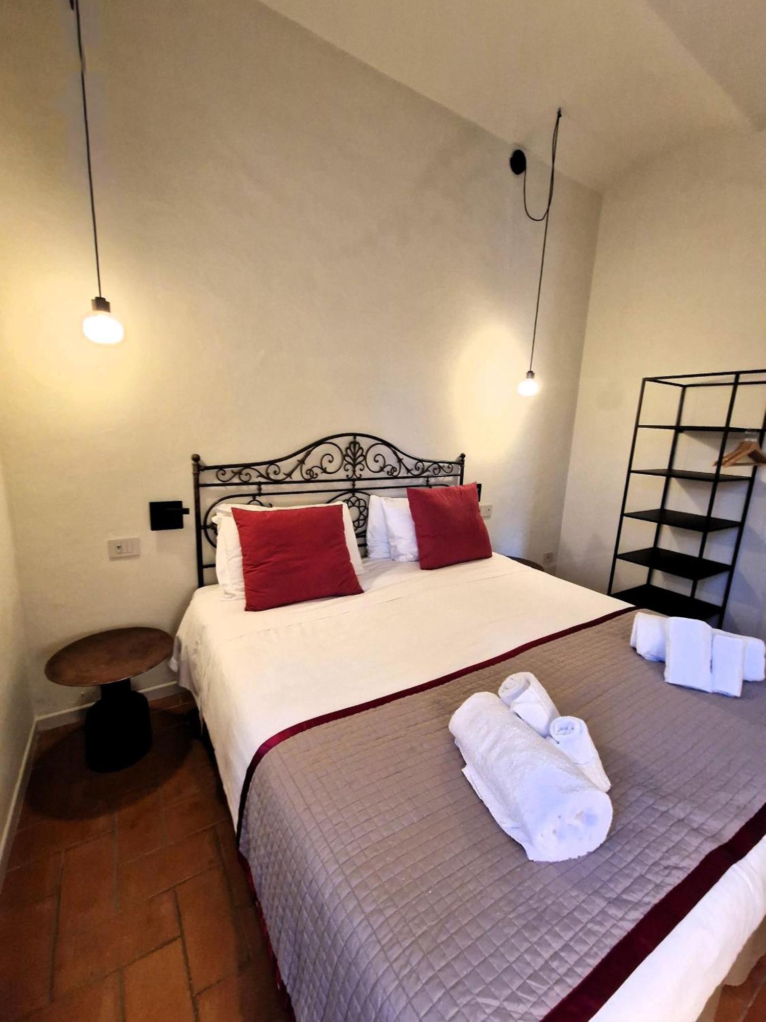 Borgo Dolciano Villa คิอูซี ภายนอก รูปภาพ